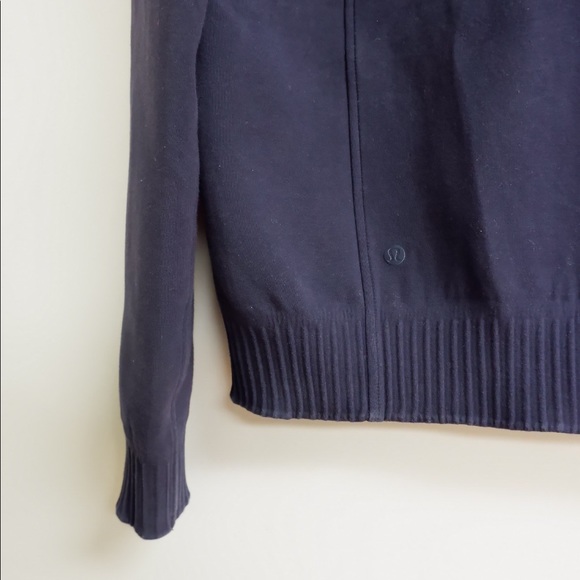 LULULEMON NTS BOMBER JACKET IN MIDNIGHT NAVY- SIZE 8- LIKE NEW 🏃‍♀️ - Picture 10 of 10
